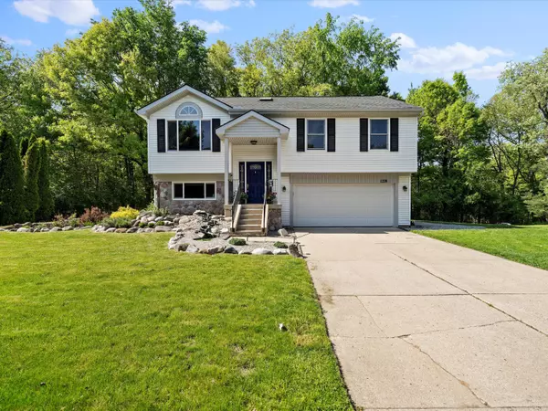 1226 Mill Creek Drive, Waterford, MI 48327