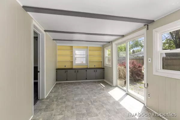 1004 Alger SE Street, Grand Rapids, MI 49507