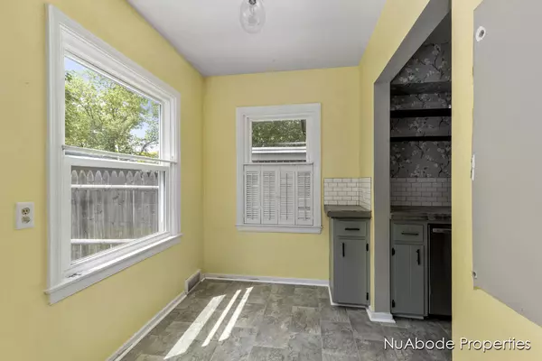 1004 Alger SE Street, Grand Rapids, MI 49507