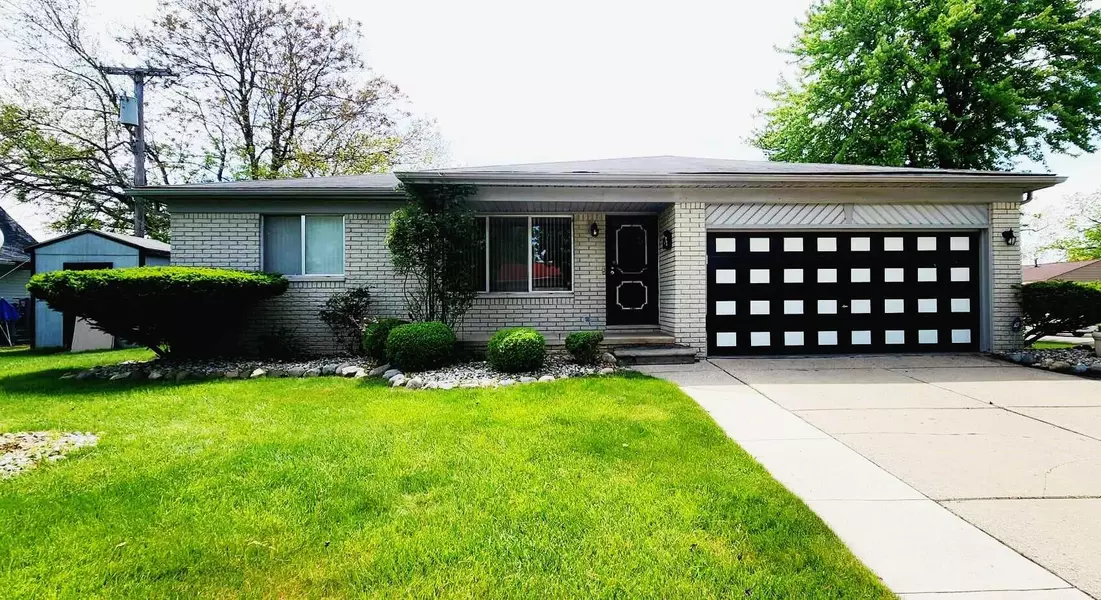 99 Inches Street, Mount Clemens, MI 48043