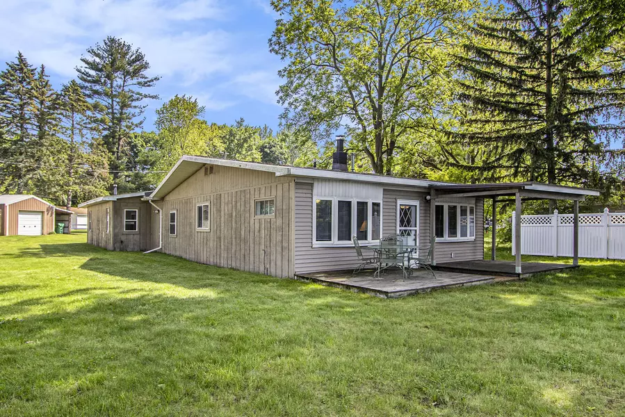 23569 River Run Point, Mendon, MI 49072