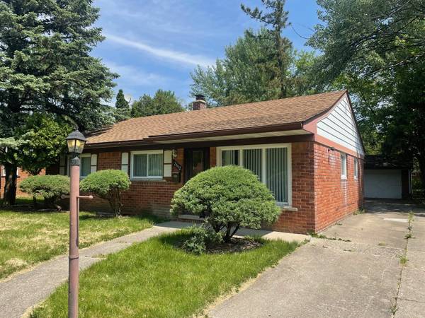 28112 Stuart Avenue, Southfield, MI 48076