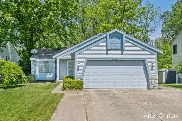 4494 Brookmeadow SE Drive, Kentwood, MI 49512