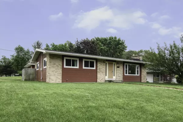 2870 Leelanau NE Drive, Grand Rapids, MI 49525