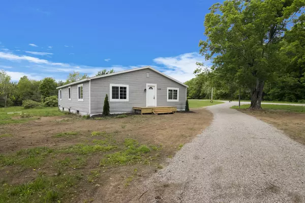 5498 Kast Road, Benzonia, MI 49616