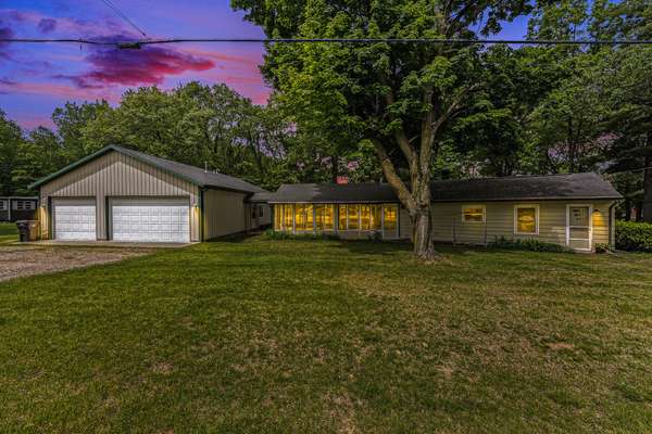 4028 England Drive, Shelbyville, MI 49344