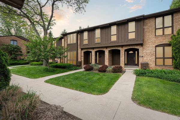 919 Greenhills Drive, Ann Arbor, MI 48105