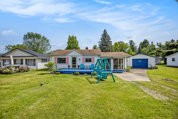 6382 Brookside Drive, Deckerville, MI 48427