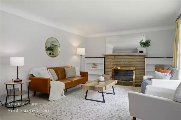 207 Westmont NW Drive, Grand Rapids, MI 49504