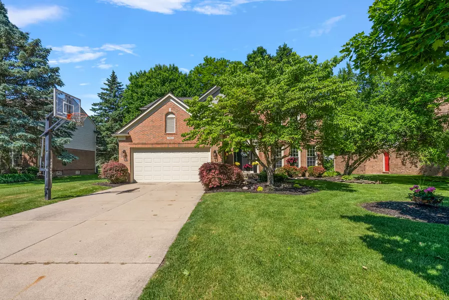 3812 Long Meadow Lane, Lake Orion, MI 48359