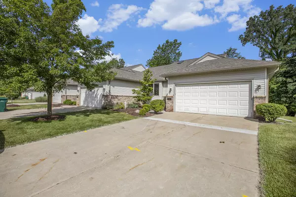 Saline, MI 48176,563 Sycamore Circle #46