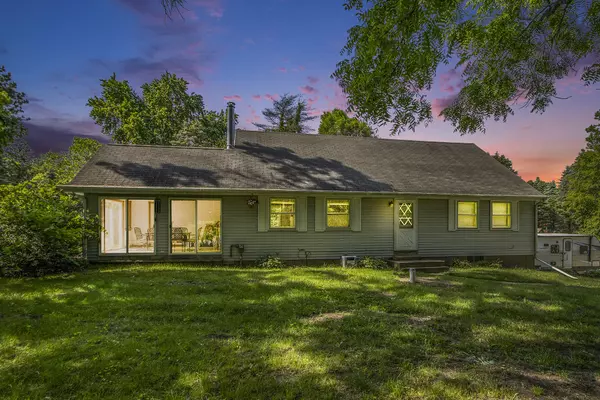 42696 County Road 653, Paw Paw, MI 49079