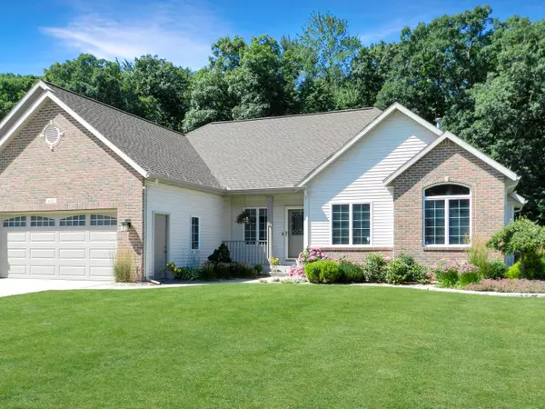 6183 Middale NE Drive, Comstock Park, MI 49321