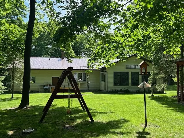 9231 Saint Ives Drive, Stanwood, MI 49346