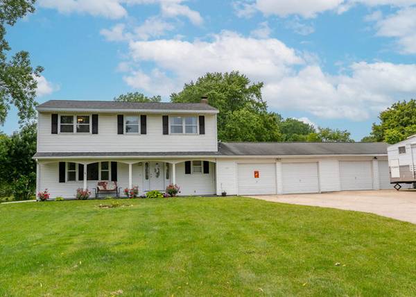 5571 Jill Anne Drive, Coloma, MI 49038