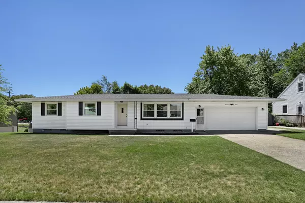 Grand Haven, MI 49417,1420 Waverly Avenue