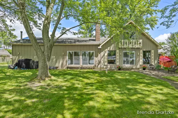 8661 Navaho Trail, Howard City, MI 49329