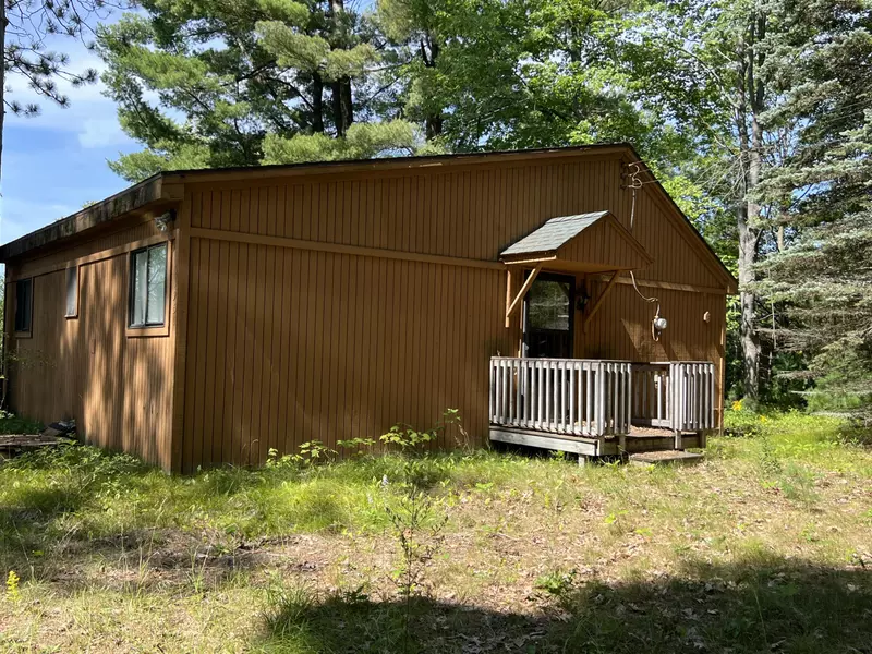 11951 Bradford Lake Drive, Frederic, MI 49733