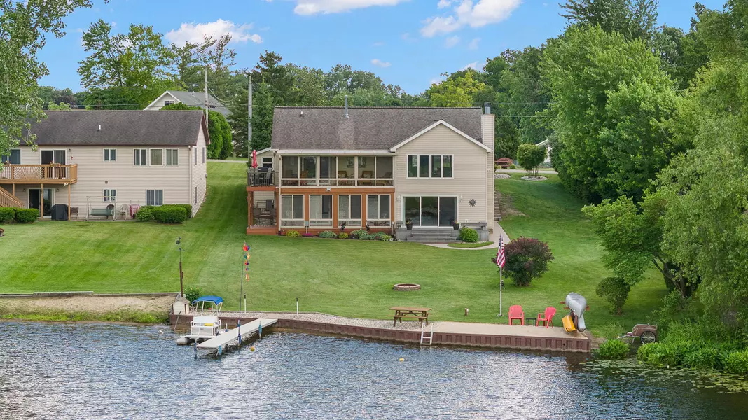 13798 Grandpoint Drive, Cement City, MI 49233