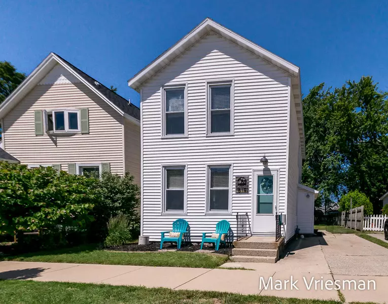 519 Madison Street, Grand Haven, MI 49417