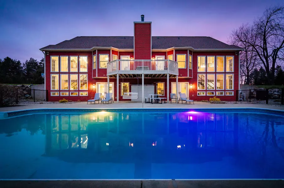 9949 US-127, Addison, MI 49220
