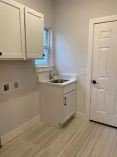 Dundee, MI 48131,728 Britt Circle Circle #7