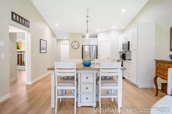 603 Spring Lane Holland, MI 49423