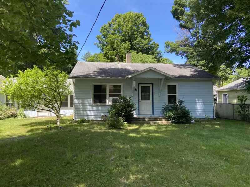 8 Oliver Street, Bangor, MI 49013
