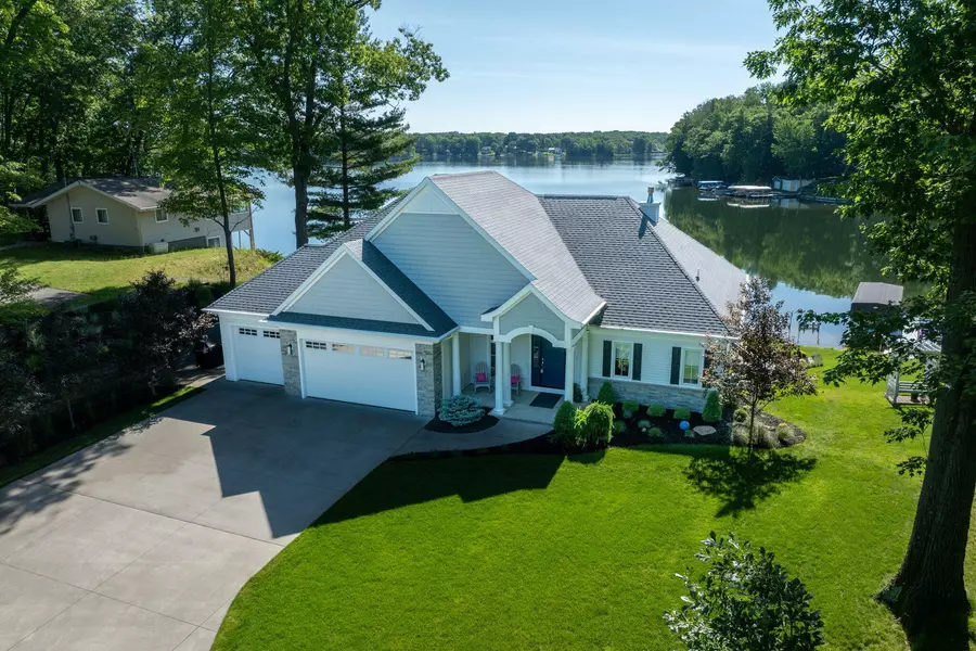 10970 N Marywood Drive, Stanwood, MI 49346