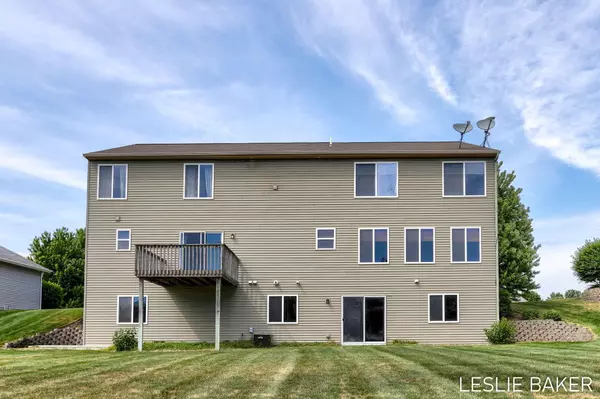 8616 Suntree Drive Zeeland, MI 49464