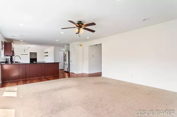 8616 Suntree Drive Zeeland, MI 49464