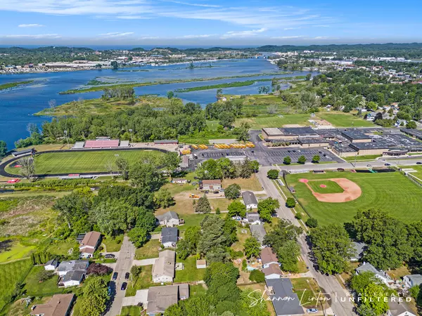 Spring Lake, MI 49456,521 Boelens Court
