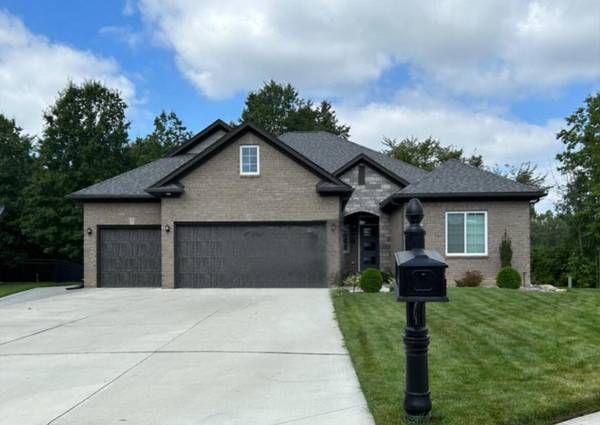 31603 Beaver Circle Circle, New Boston, MI 48164