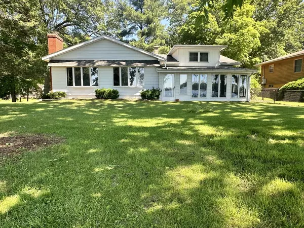 35321 51st Avenue, Paw Paw, MI 49079