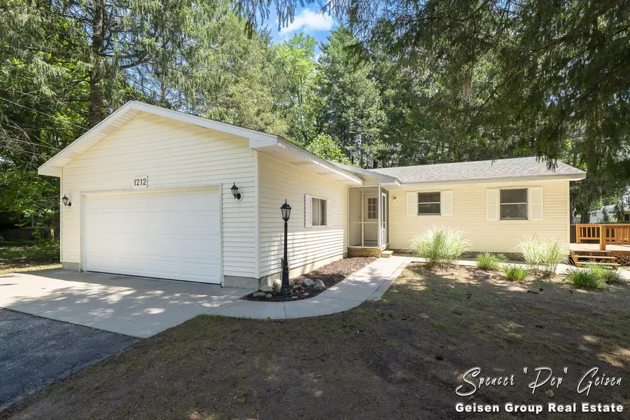 1212 Crescent Street, Greenville, MI 48838