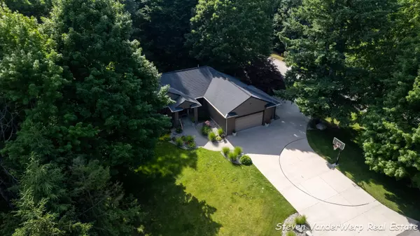 Grand Haven, MI 49417,13279 Fox Ridge Court