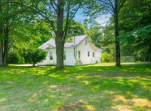 625 W Porter Road, Norton Shores, MI 49441