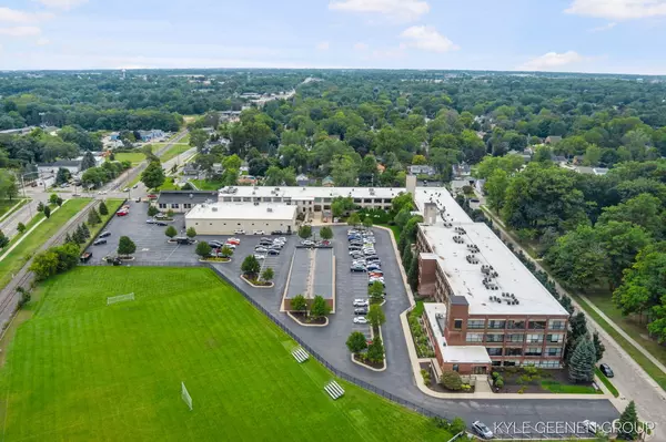 533 Columbia Avenue #001, Holland, MI 49423