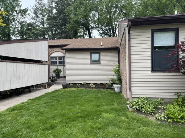 2645 Chatham Woods SE Drive #13, Grand Rapids, MI 49546