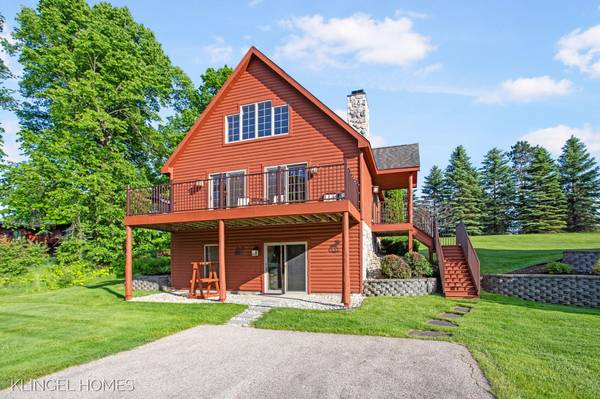 712 Woods Cabin Trail, Gaylord, MI 49735