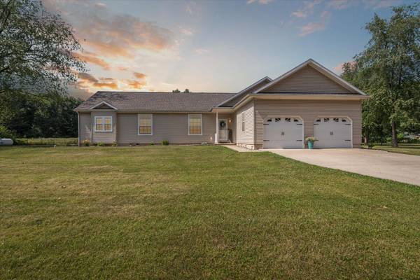 22166 Marcellus Road, Three Rivers, MI 49093