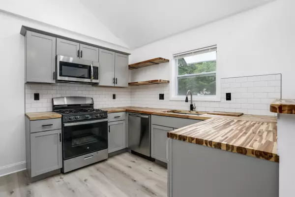 Detroit, MI 48235,19766 Biltmore Street