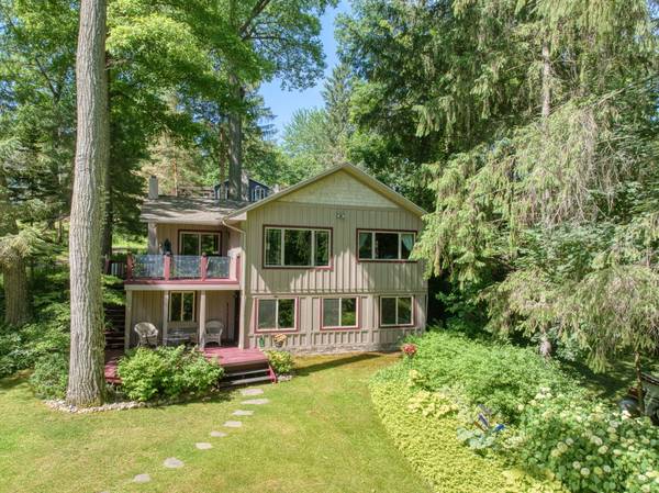 4998 South Lake Drive, Chelsea, MI 48118