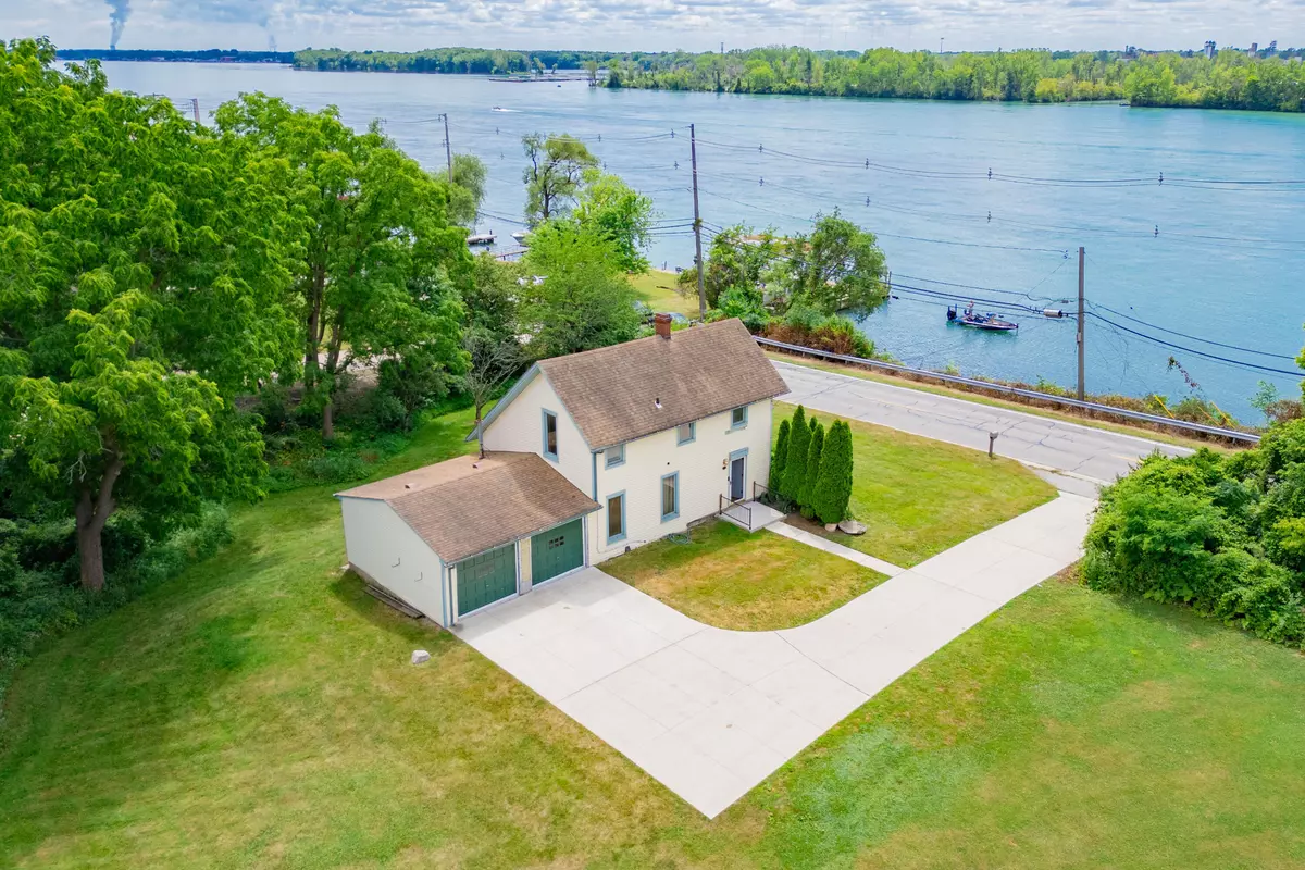 Grosse Ile, MI 48138,25653 W River Road