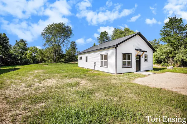 2084 W Fenwick Road, Fenwick, MI 48834