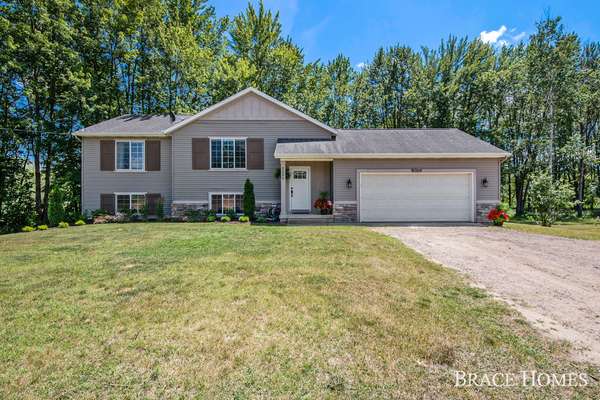 2230 138th Avenue, Dorr, MI 49323