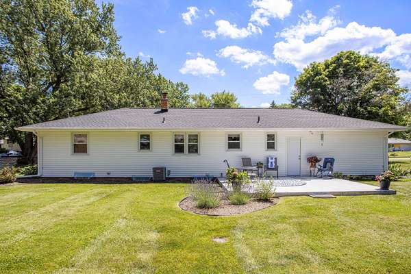 Richland, MI 49083,8351 Bluebird Avenue