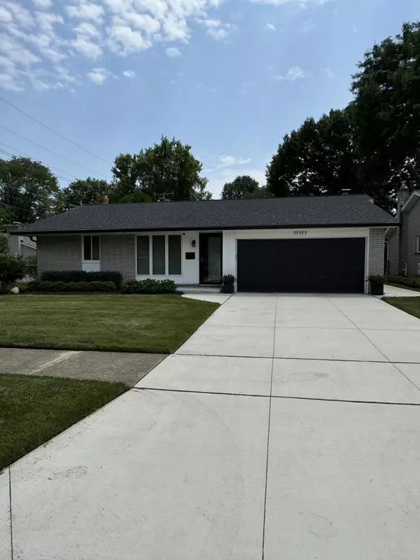 35929 Middleboro Street, Livonia, MI 48154