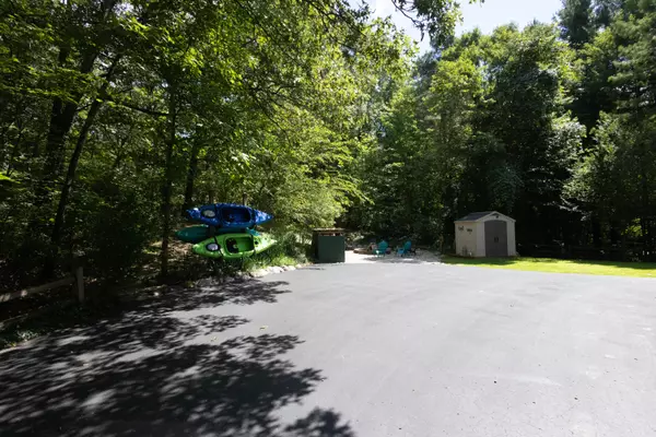 Richland, MI 49083,9396 Alex Drive