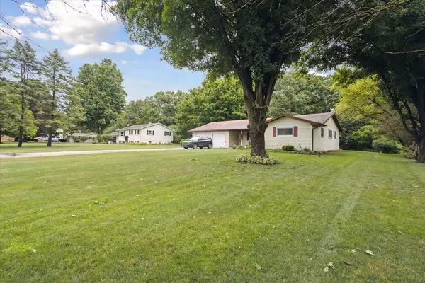 Edwardsburg, MI 49112,71137 Brande Creek Drive